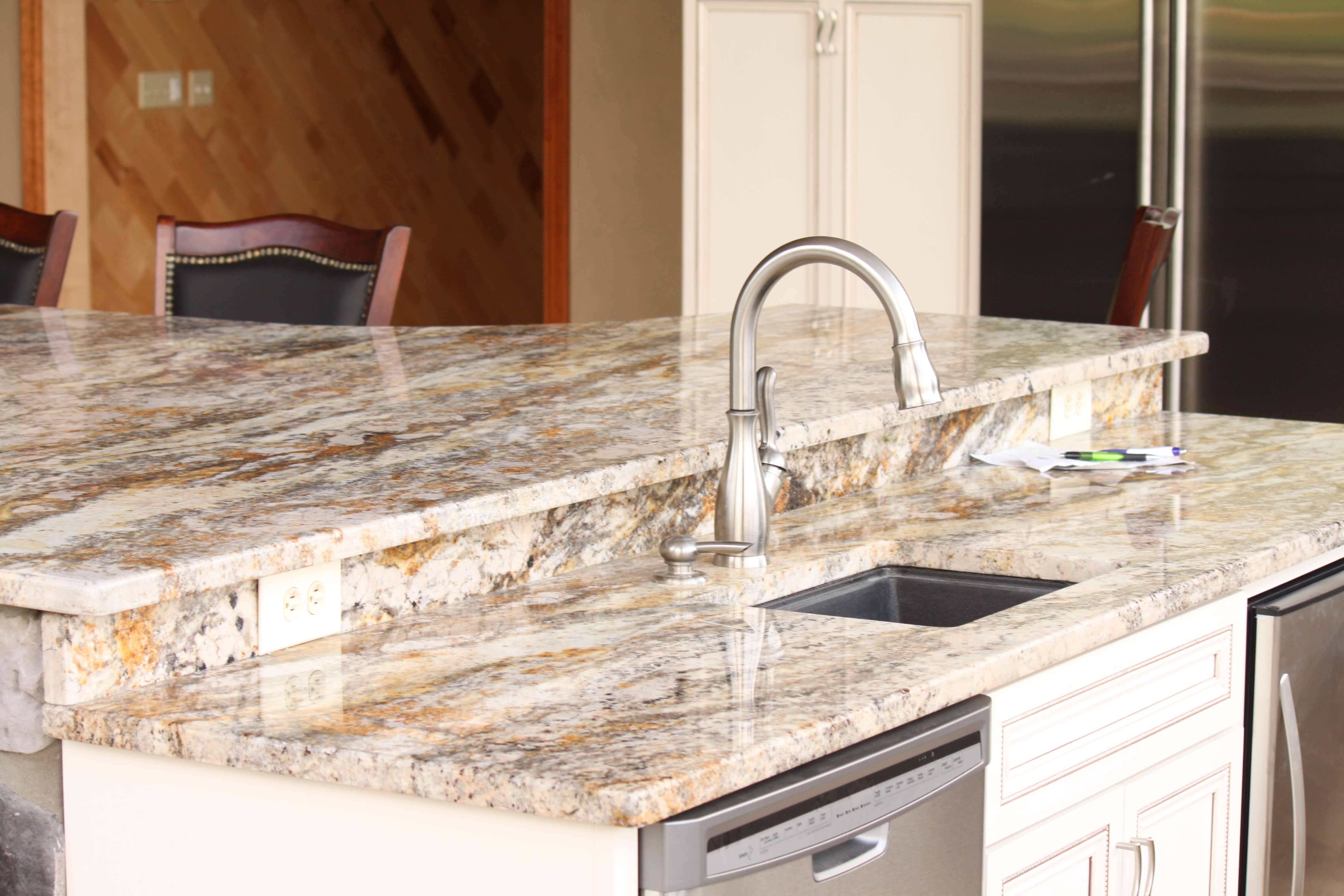 Undermount sink with granite countertop